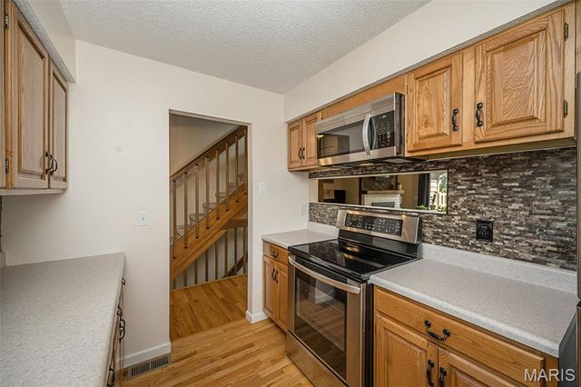 272 Cedar Grove Drive B, St Charles, MO 63304