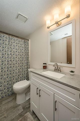 272 Cedar Grove Drive B, St Charles, MO 63304