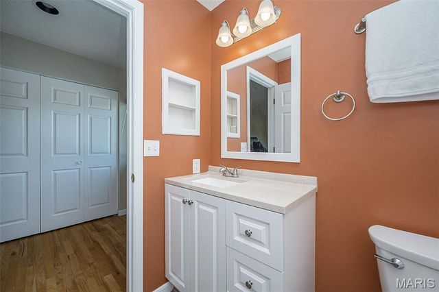 272 Cedar Grove Drive B, St Charles, MO 63304