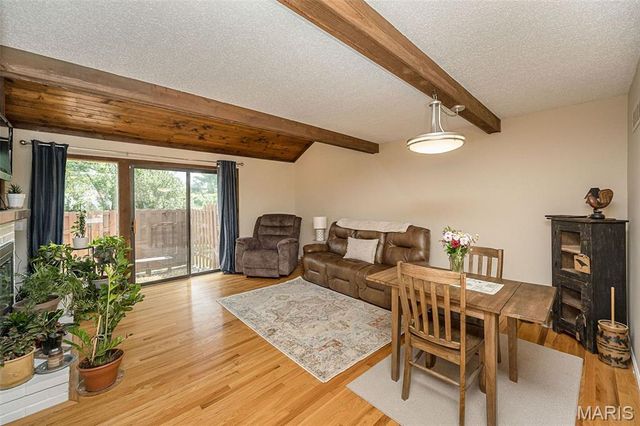 272 Cedar Grove Drive B, St Charles, MO 63304