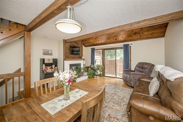 272 Cedar Grove Drive B, St Charles, MO 63304