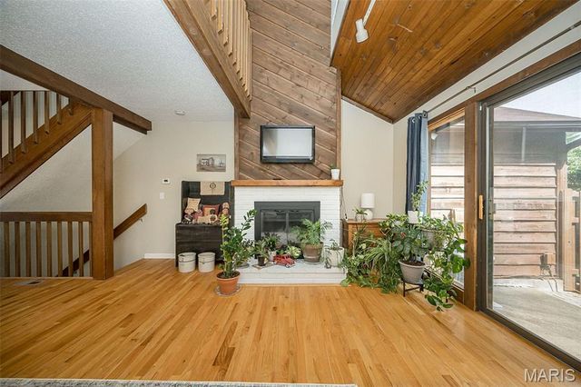 272 Cedar Grove Drive B, St Charles, MO 63304