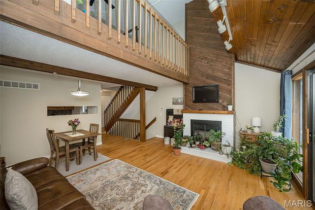 272 Cedar Grove Drive B, St Charles, MO 63304