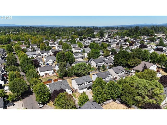 808 Nw 11TH Pl, Battle Ground, WA 98604