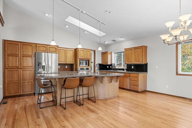 814 S McKinzie Rd, Liberty Lake, WA 99019