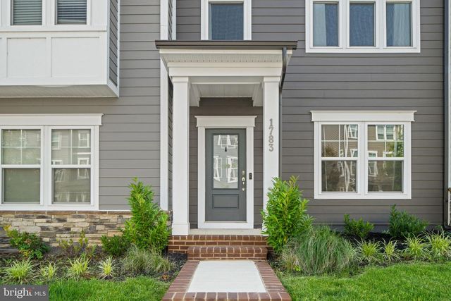 1783 HICKORY WOODS RD, Dumfries, VA 22026