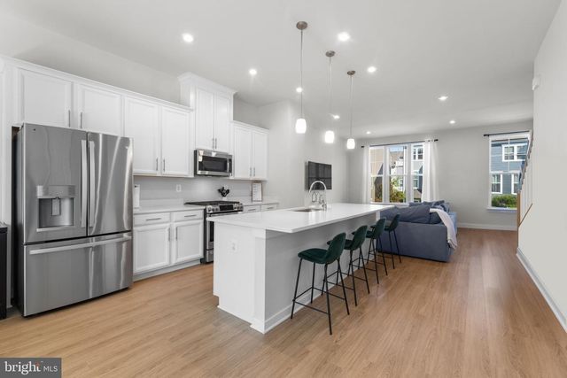1783 HICKORY WOODS RD, Dumfries, VA 22026