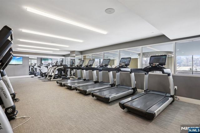 9 Ave At Port Imperial 513, West New York, NJ 07093