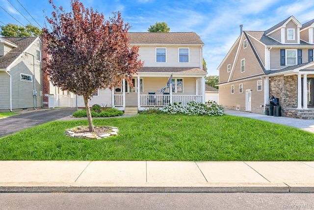 209 Claxton Avenue, Bellmore, NY 11710