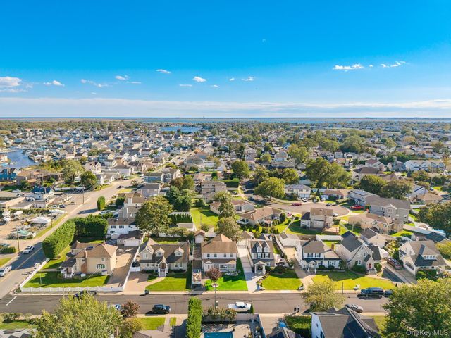 209 Claxton Avenue, Bellmore, NY 11710