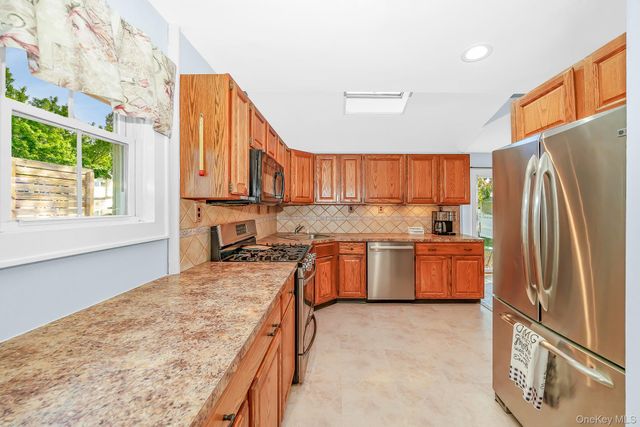 209 Claxton Avenue, Bellmore, NY 11710