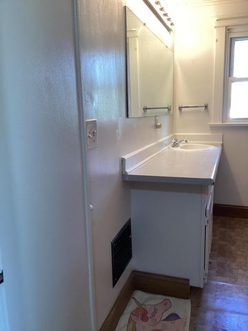 808 S Burgess Avenue, Columbus, OH 43204