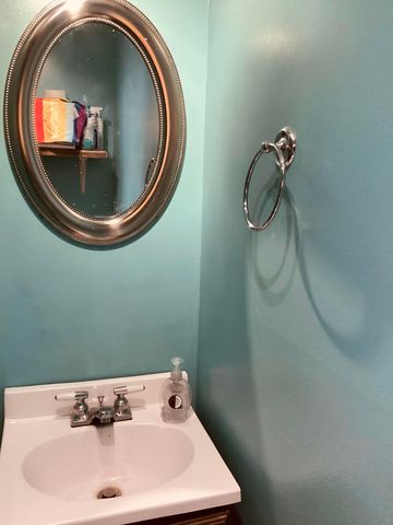 808 S Burgess Avenue, Columbus, OH 43204