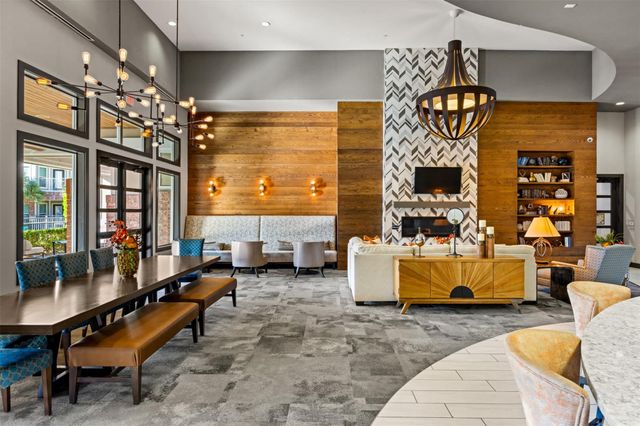 9308 S 1st BCH 1822, Austin, TX 78748