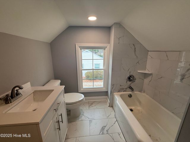 203 Stewart Avenue, Clinton, NC 28328