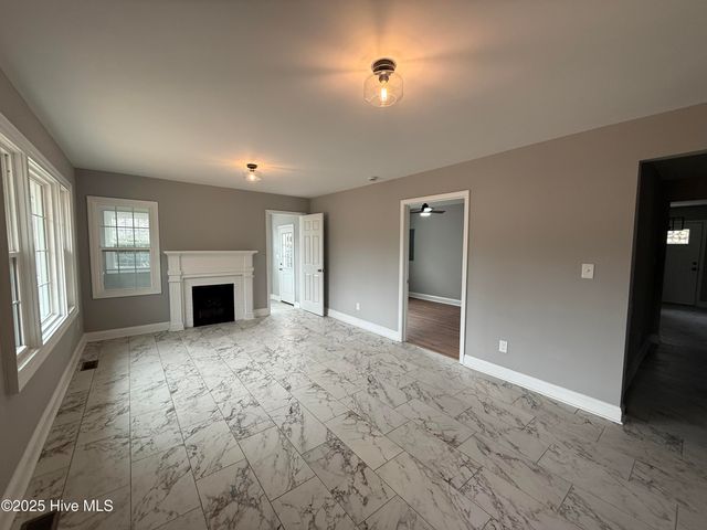 203 Stewart Avenue, Clinton, NC 28328