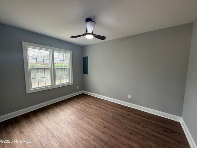 203 Stewart Avenue, Clinton, NC 28328