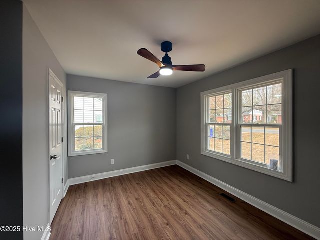 203 Stewart Avenue, Clinton, NC 28328