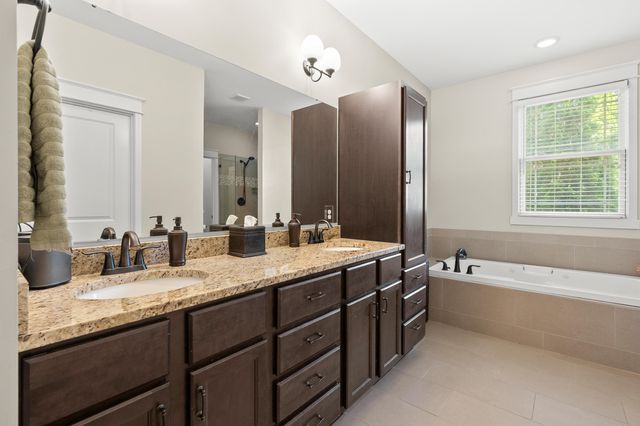7585 Oakwood Avenue, Texas Twp, MI 49009