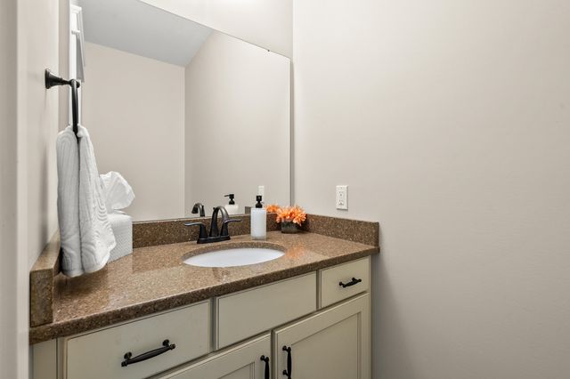 7585 Oakwood Avenue, Texas Twp, MI 49009