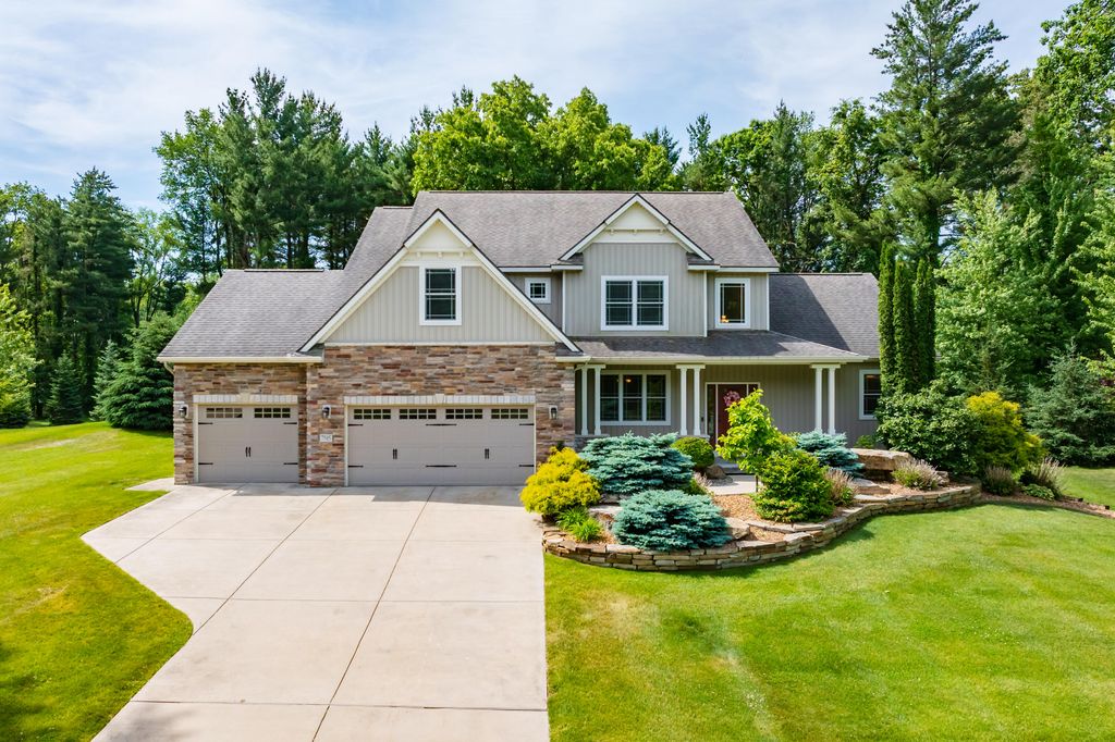 7585 Oakwood Avenue, Texas Twp, MI 49009