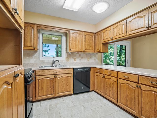 46 Acceso Circle, Hot Springs Village, AR 71909