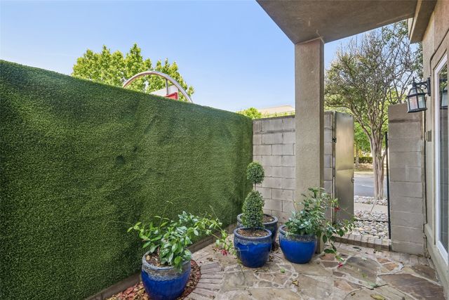 3524 Cedarplaza Lane, Dallas, TX 75209