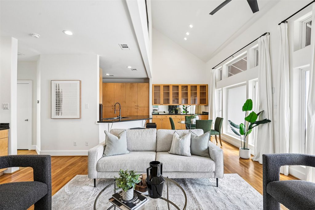 3524 Cedarplaza Lane, Dallas, TX 75209