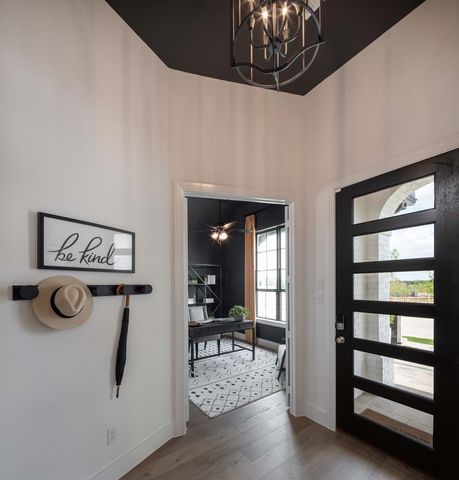 1604 Swan Street, Van Alstyne, TX 75495