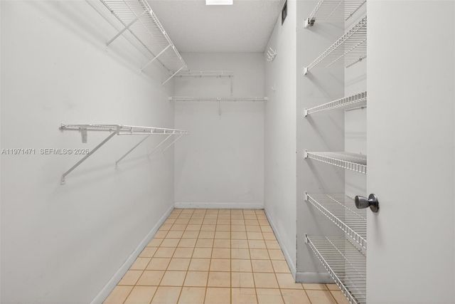 900 SW 125th Way 409R, Pembroke Pines, FL 33027