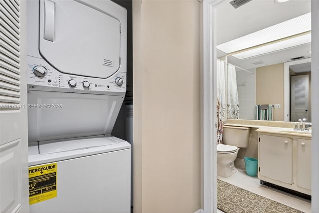 900 SW 125th Way 409R, Pembroke Pines, FL 33027