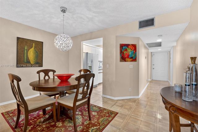 900 SW 125th Way 409R, Pembroke Pines, FL 33027