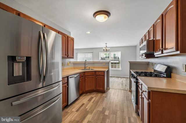 917 CARRINGTON DR, Red Hill, PA 18076