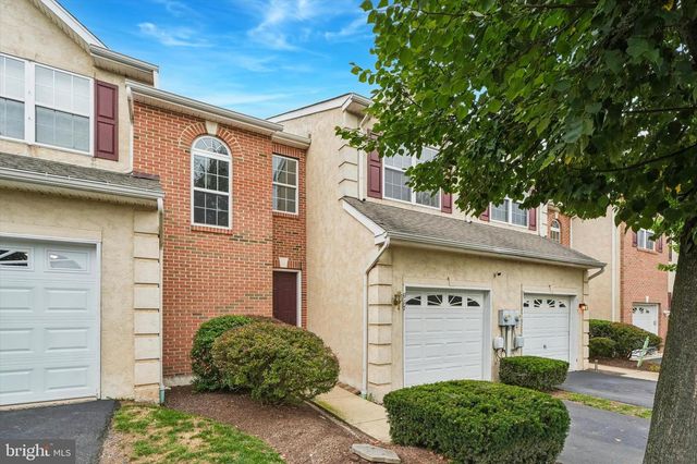 917 CARRINGTON DR, Red Hill, PA 18076