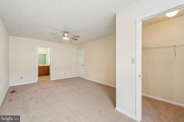 917 CARRINGTON DR, Red Hill, PA 18076