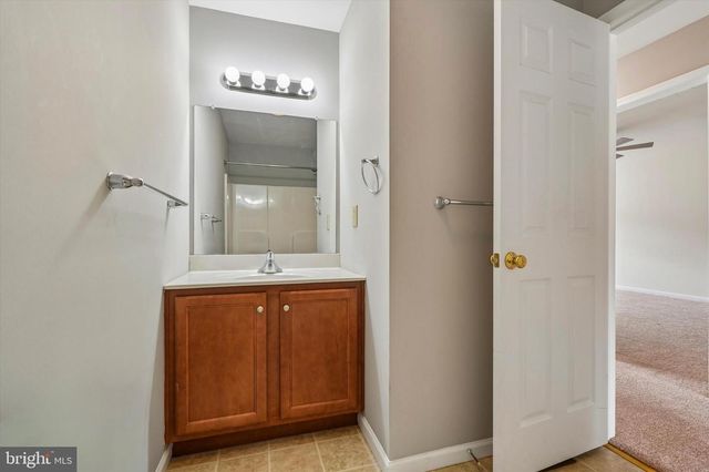 917 CARRINGTON DR, Red Hill, PA 18076