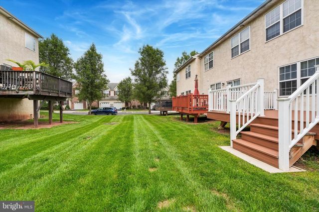 917 CARRINGTON DR, Red Hill, PA 18076