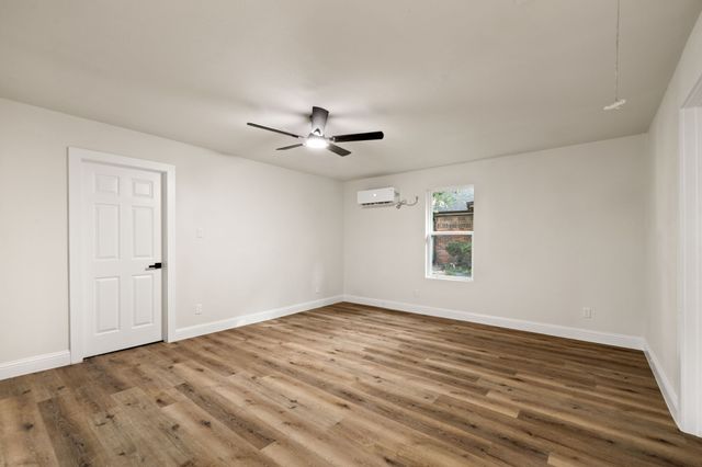 2403 Beverly Hills Lane, Mesquite, TX 75150