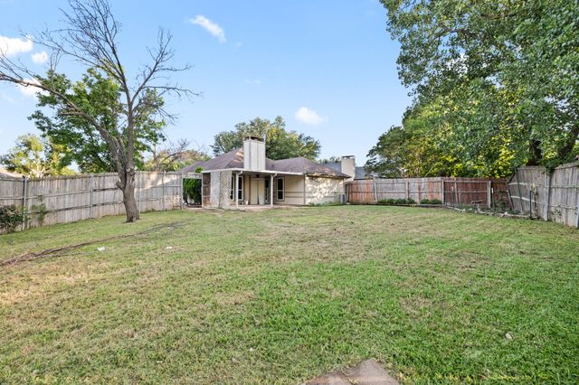 2403 Beverly Hills Lane, Mesquite, TX 75150