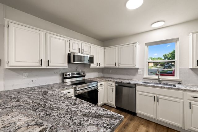 2403 Beverly Hills Lane, Mesquite, TX 75150