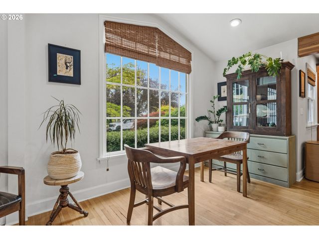 125 W 37TH St, Vancouver, WA 98660