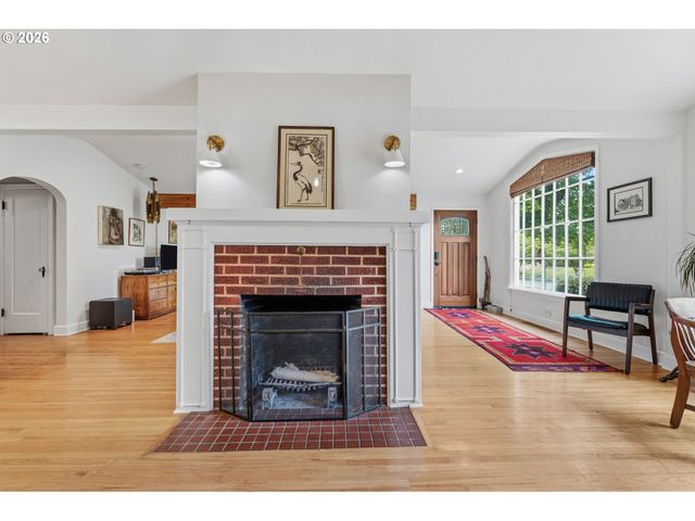 125 W 37TH St, Vancouver, WA 98660