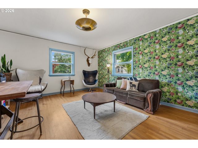 125 W 37TH St, Vancouver, WA 98660