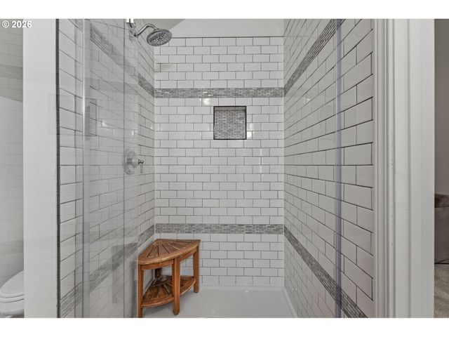 125 W 37TH St, Vancouver, WA 98660