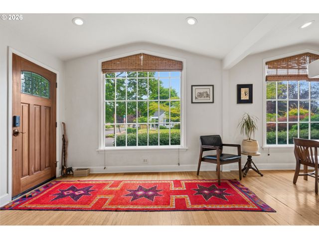 125 W 37TH St, Vancouver, WA 98660