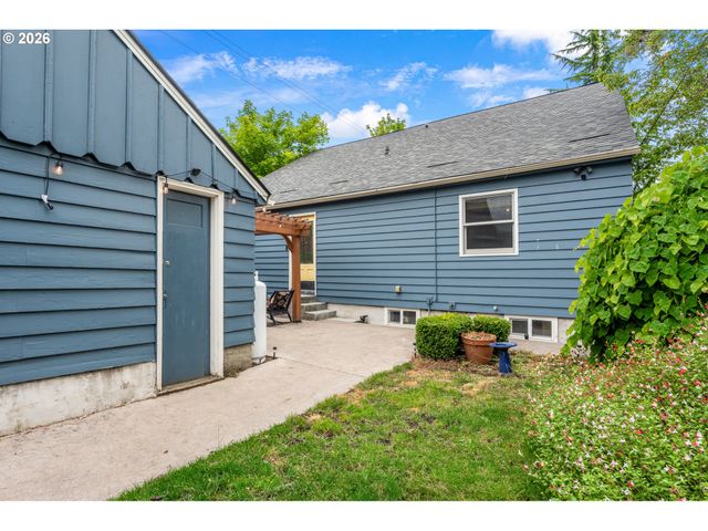 125 W 37TH St, Vancouver, WA 98660