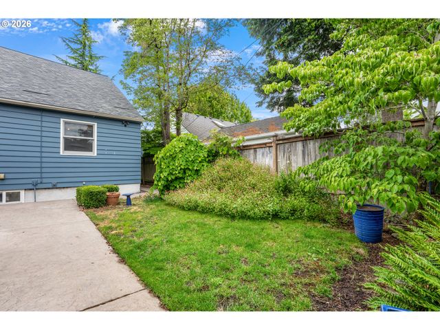125 W 37TH St, Vancouver, WA 98660