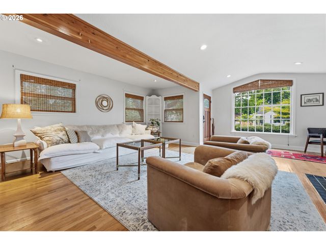 125 W 37TH St, Vancouver, WA 98660