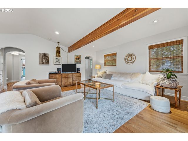 125 W 37TH St, Vancouver, WA 98660