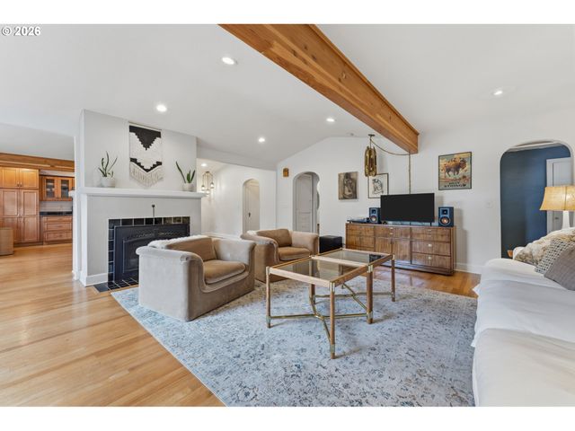 125 W 37TH St, Vancouver, WA 98660